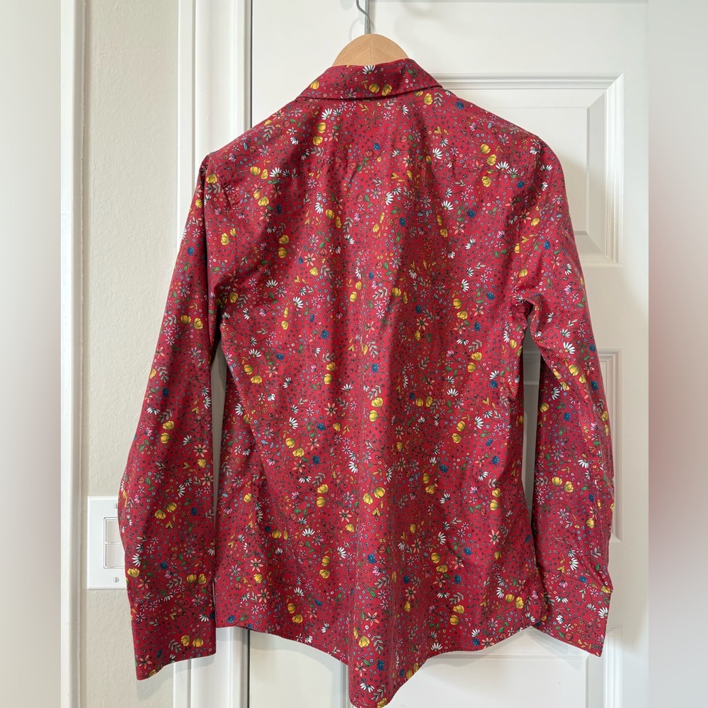 Lands' End No Iron Supima Red Floral Button Down Size 12 - Picture 4 of 5